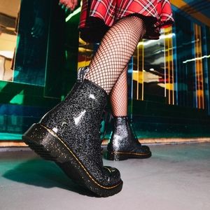 Dr. Martens 1460 GLITTER LACE UP BOOTS Black cosmic glitter boots Size 5